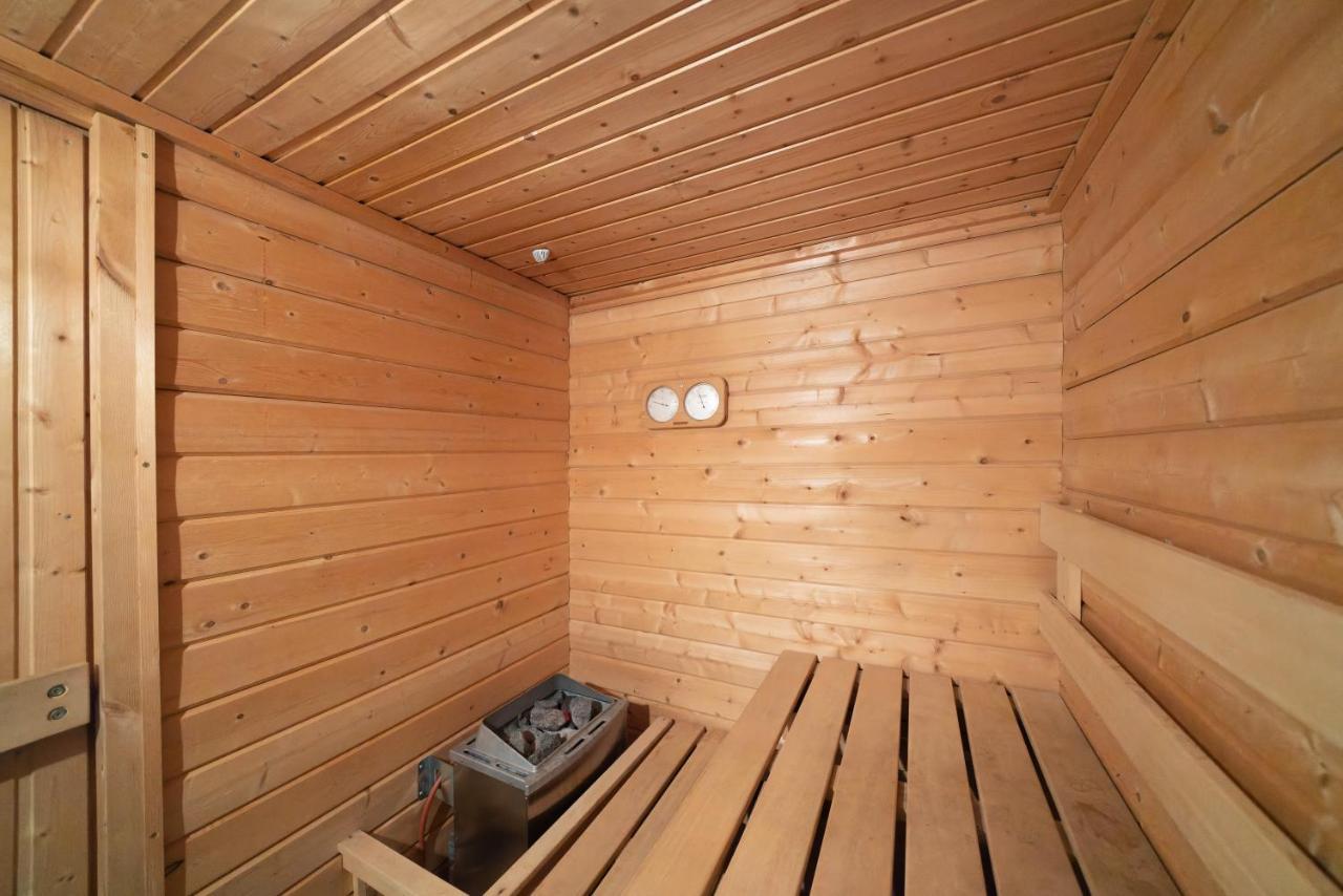 Urban Cube Mit Sauna Тун Екстериор снимка